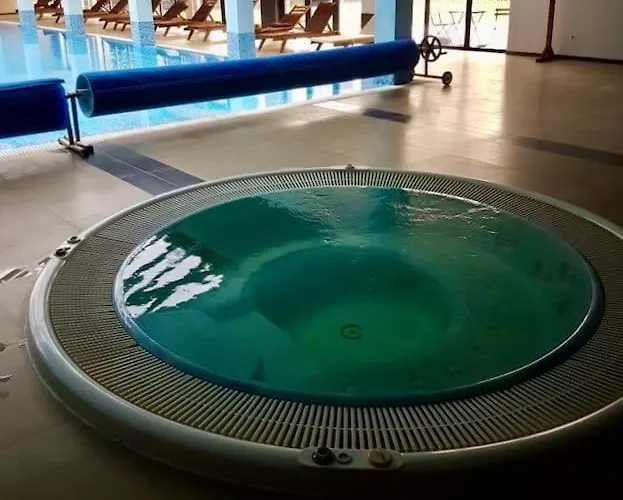 Apartment Luxury Penthouse With A Lavish And 2 En-suite Bedrooms