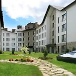 Luxury Penthouse With A Lavish And 2 En-suite Bedrooms Апартаменти