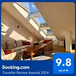 Luxury Penthouse With A Lavish And 2 En-suite Bedrooms 公寓 *