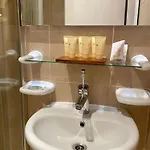 Luxury Penthouse With A Lavish And 2 En-suite Bedrooms 公寓