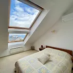 Luxury Penthouse With A Lavish And 2 En-suite Bedrooms Апартаменти