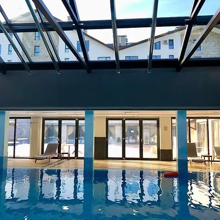 Luxury Penthouse With A Lavish And 2 En-suite Bedrooms Daire