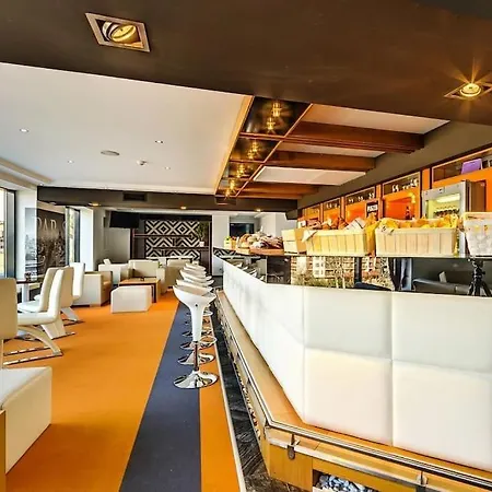 Luxury Penthouse With A Lavish And 2 En-suite Bedrooms شقة