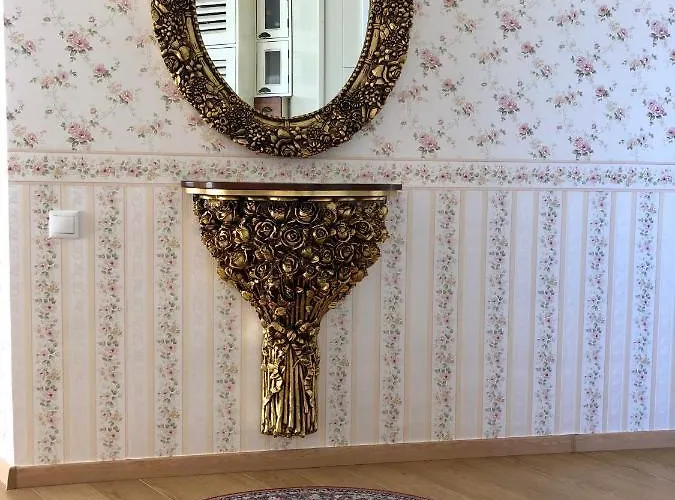 Апартаменты Luxury Penthouse With A Lavish And 2 En-suite Bedrooms Банско