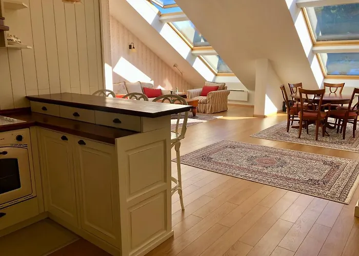 Luxury Penthouse With A Lavish And 2 En-suite Bedrooms Банско