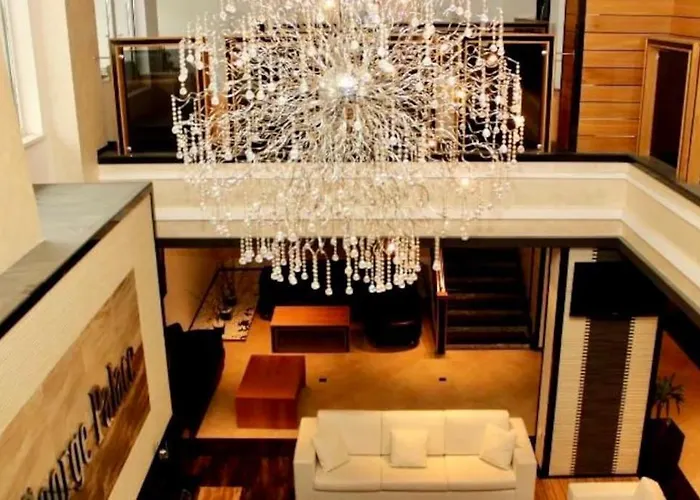 Апартаменты Luxury Penthouse With A Lavish And 2 En-suite Bedrooms Банско