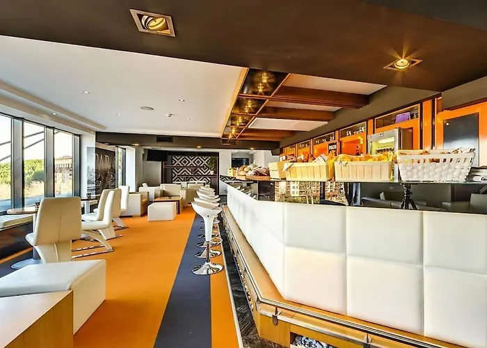 Luxury Penthouse With A Lavish And 2 En-suite Bedrooms 公寓