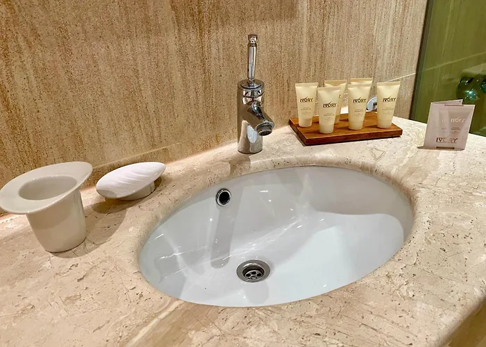 Luxury Penthouse With A Lavish And 2 En-suite Bedrooms